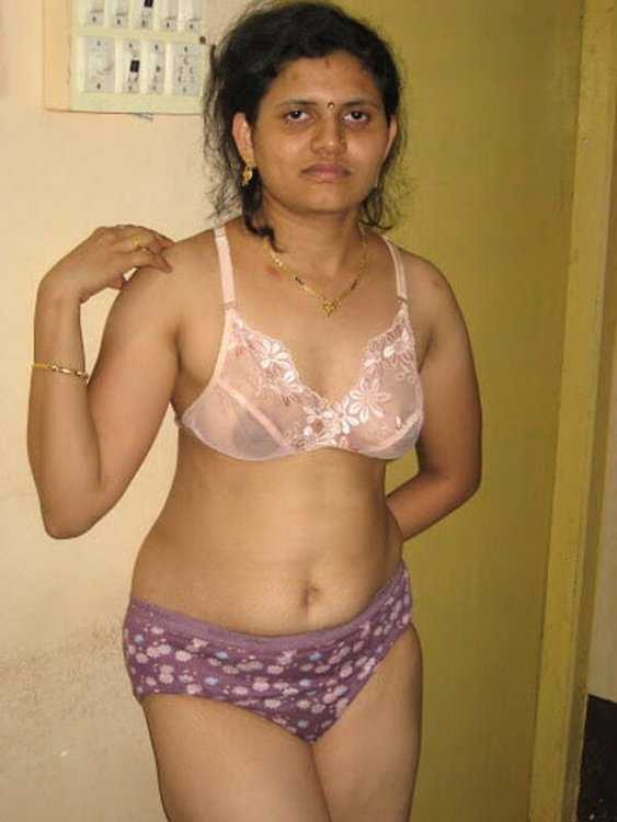 Very hot mature indian bhabi aunty nude photos full nude pics (1)