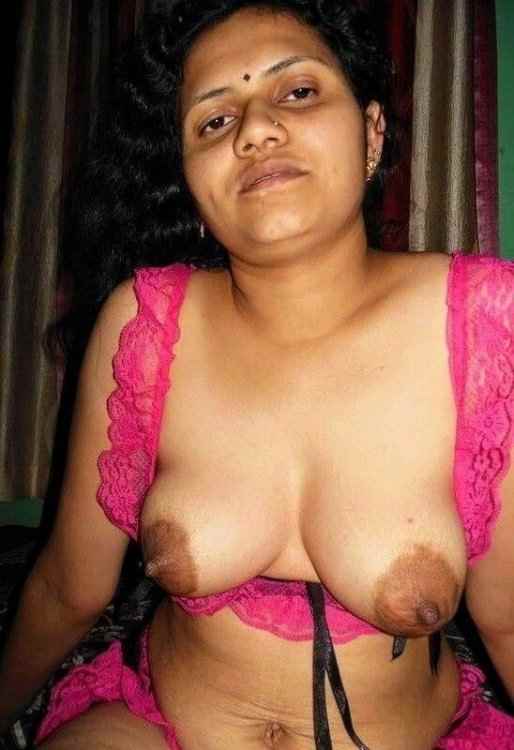Very hot mature indian bhabi aunty nude photos full nude pics (3)