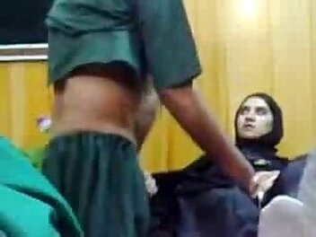 Paki-college-beauty-girl-pakistani-porm-fucking-teacher-mms.jpg