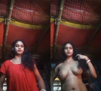 Desi-very-beautiful-hot-hot-sexy-bhabi-video-show-big-tits-mms-HD.jpg