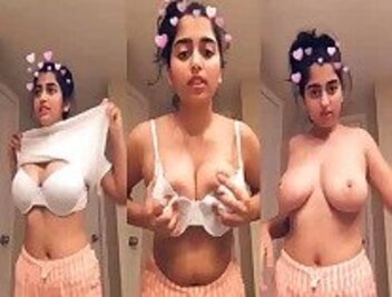 Hd Indian Xxxvidio - Very hot sexy girl just india porn showing big tits mms HD